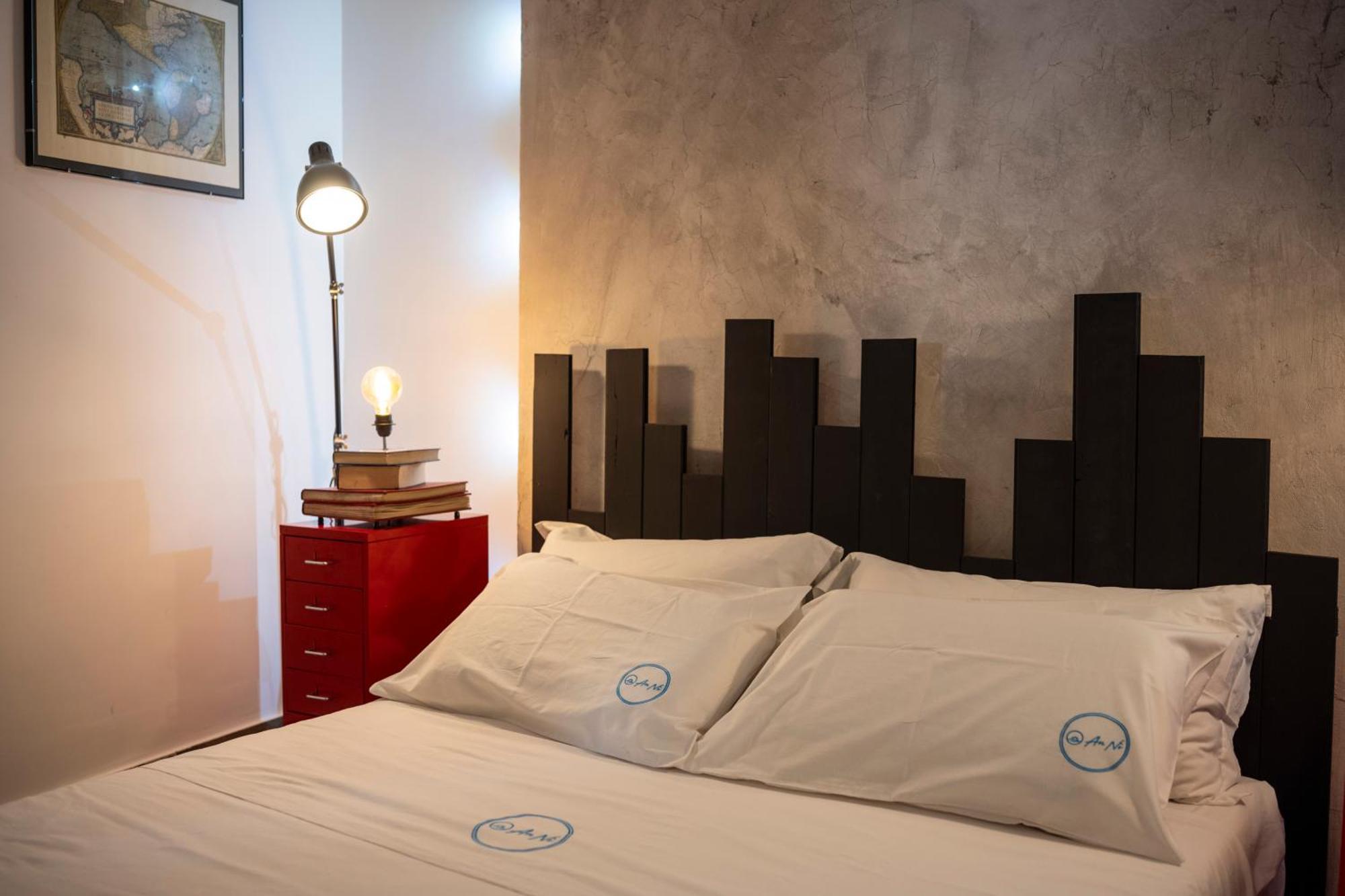 Anni Apartment Salerno Bagian luar foto