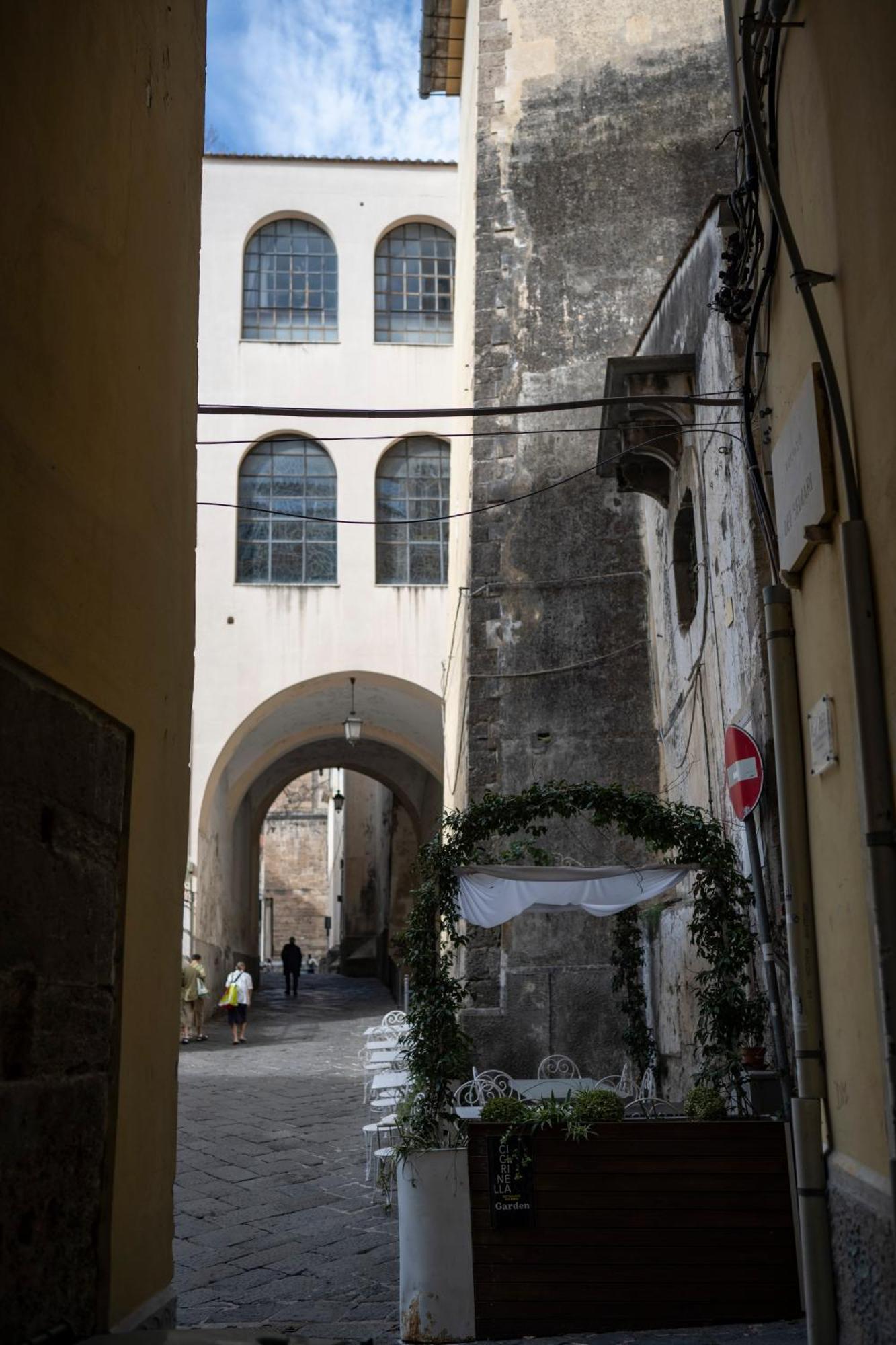 Anni Apartment Salerno Bagian luar foto