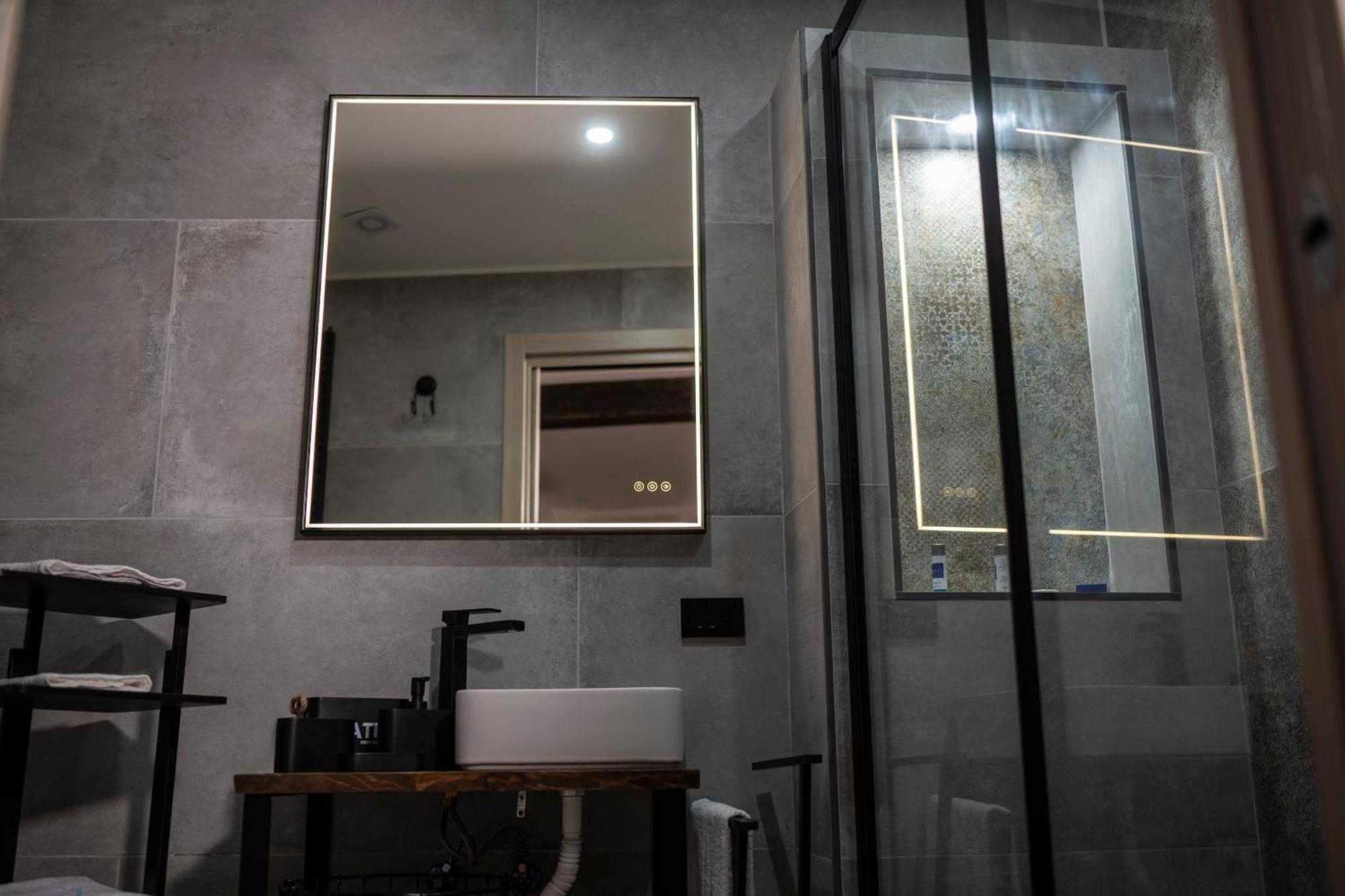 Anni Apartment Salerno Bagian luar foto