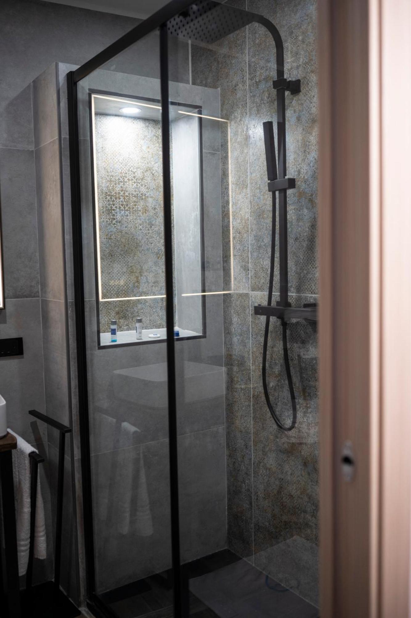 Anni Apartment Salerno Bagian luar foto